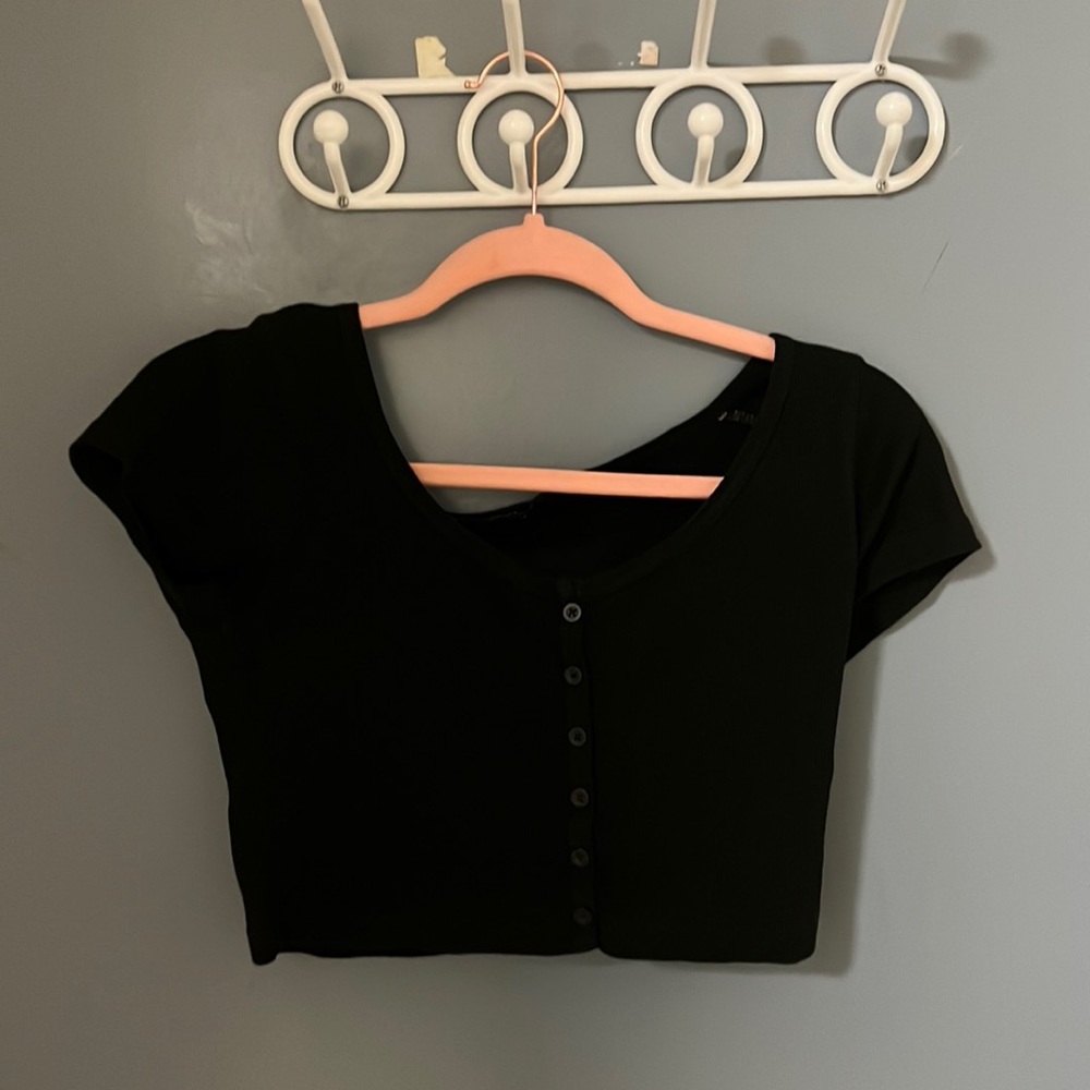 brandy melville black cropped top with buttons